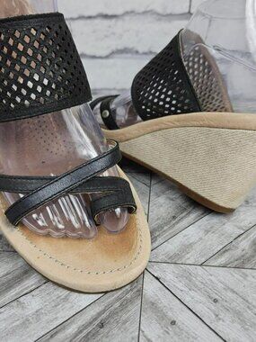 UGG Womens 7 Black Perforated Wedge Sandals Stylish Comfortable Beachy Travel